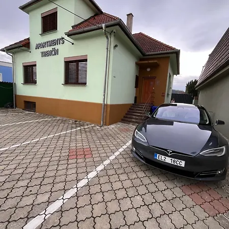 -free Parking- Trenčín